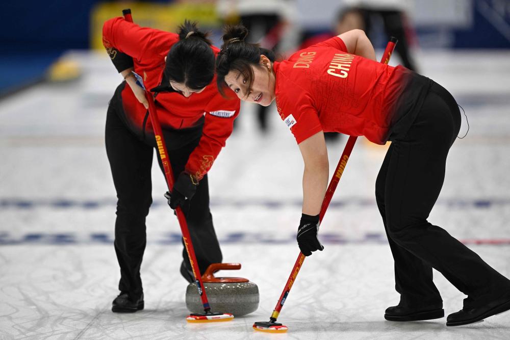 在场下备受 在场下备受